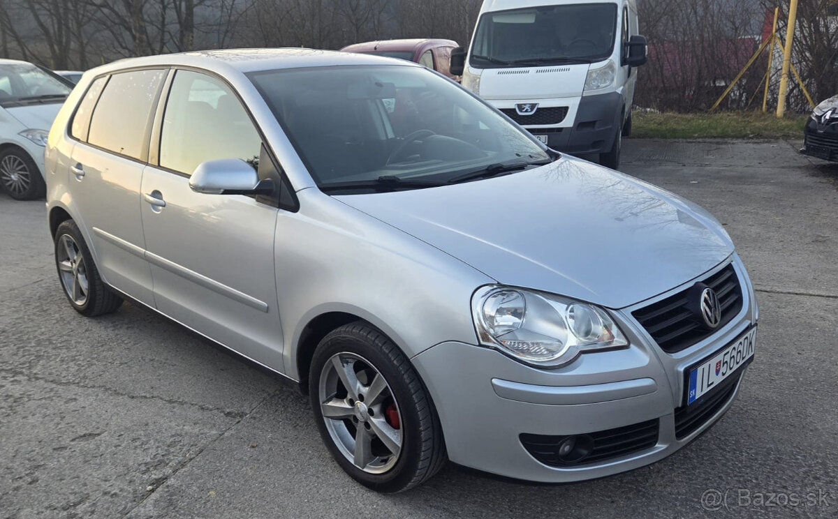 VW POLO 1,2 HTP r.v. 2005 - 8
