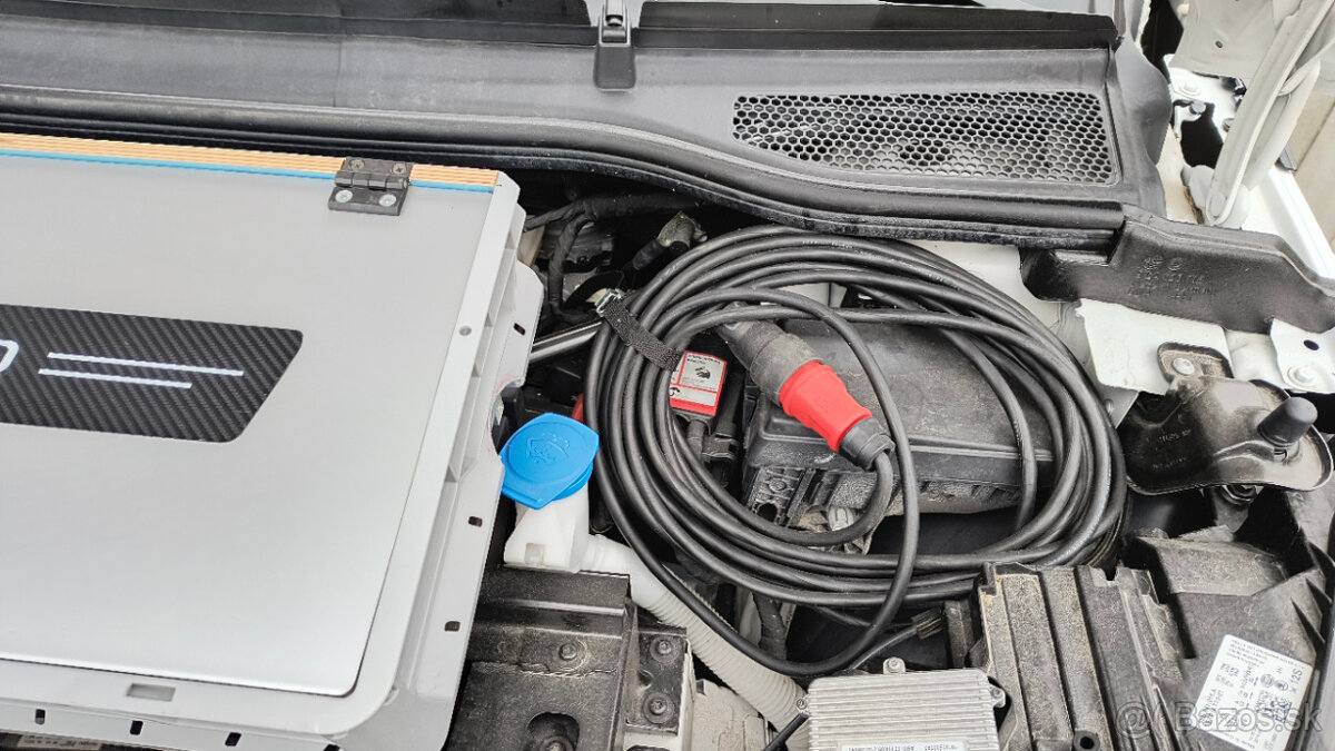 predám predný frunk/kufor pre Škodu ENYAQ (kombi alebo kupé) - 8