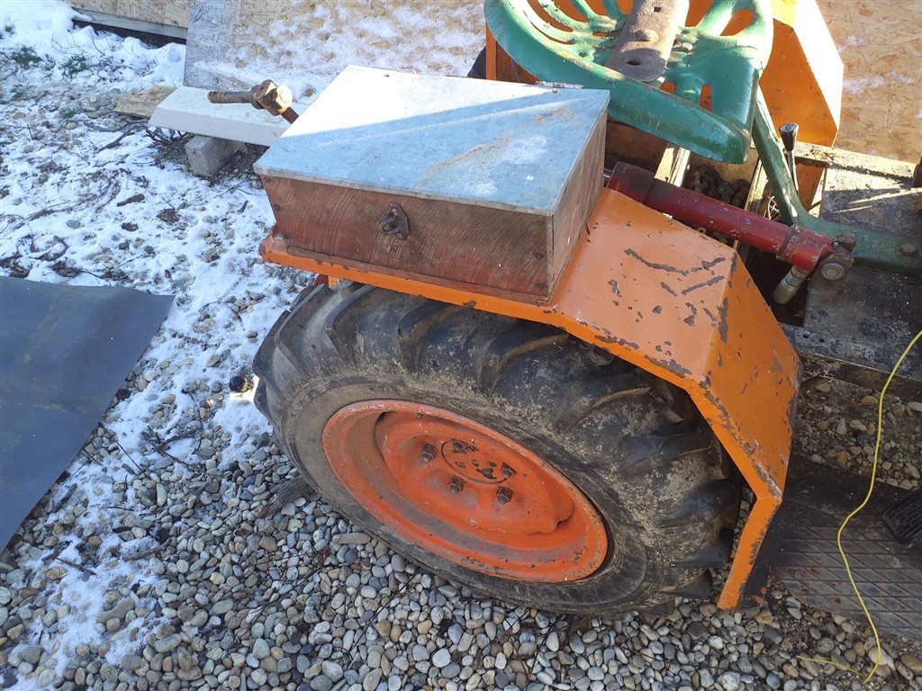 rozpredam malotraktor na diely - 8