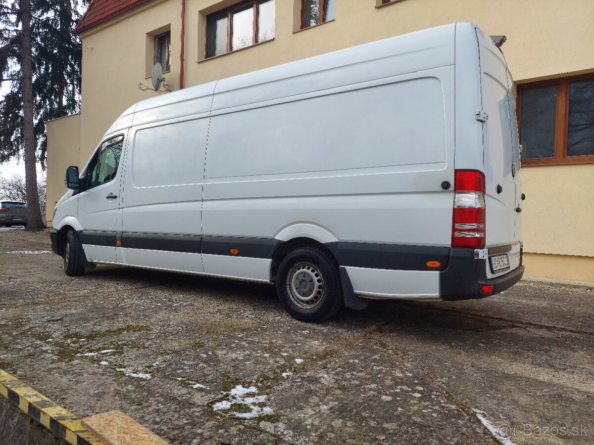 Mercedes Benz Sprinter - 8