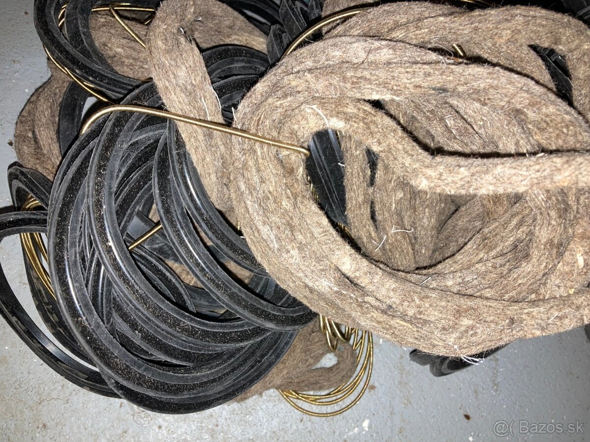 Uaz, Gaz ochranné manžety na nápravu predám - 8