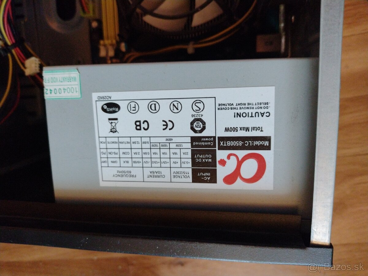 Predám skladaný Pc starší ma procese Intel i7. - 8