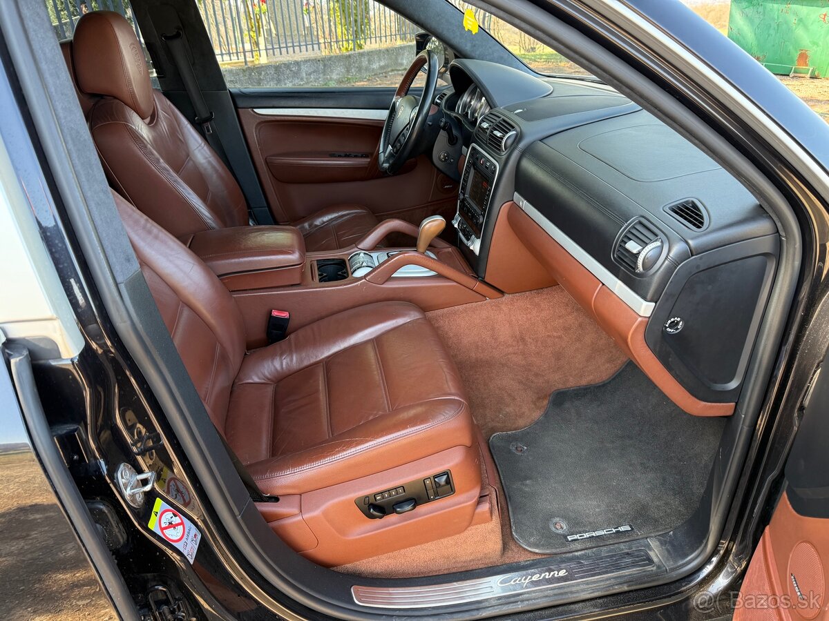 PORSCHE Cayenne Turbo 368kw - 8