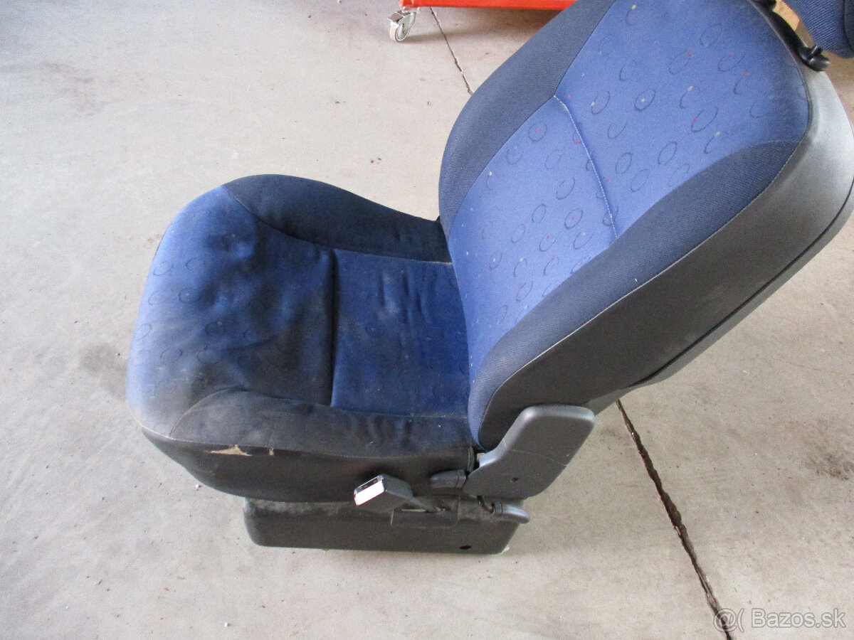 Motor a prevodovka Peugeot partner 1,9 D - 8