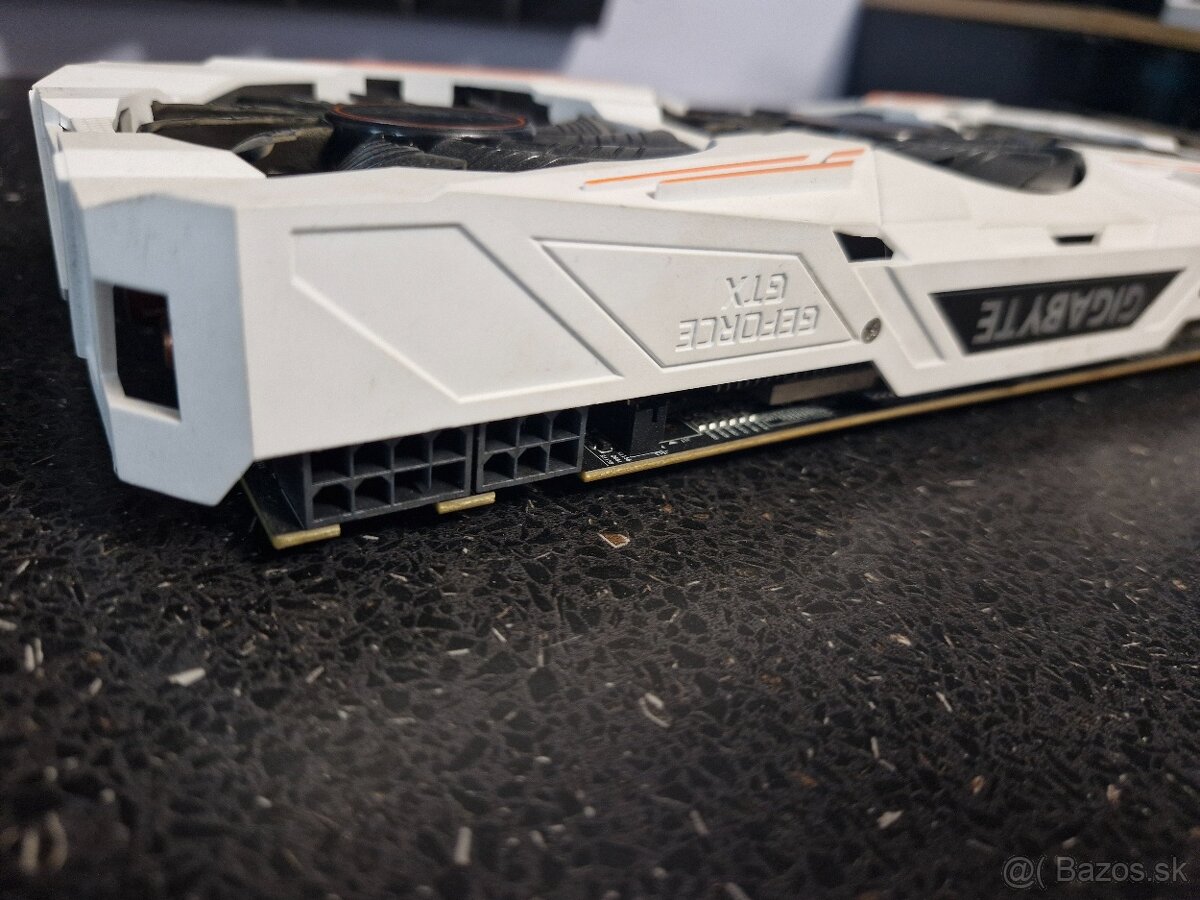 2x Nvidia GeForce GTX 1080ti 11GB - 8