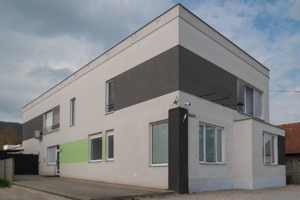 PREDAJ- POLYFUNKČNÁ BUDOVA- NITRIANSKE HRNČIAROVCE - 8