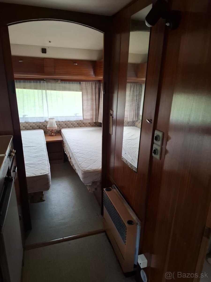 Hymer Eriba 550 + nadstrecha - 8