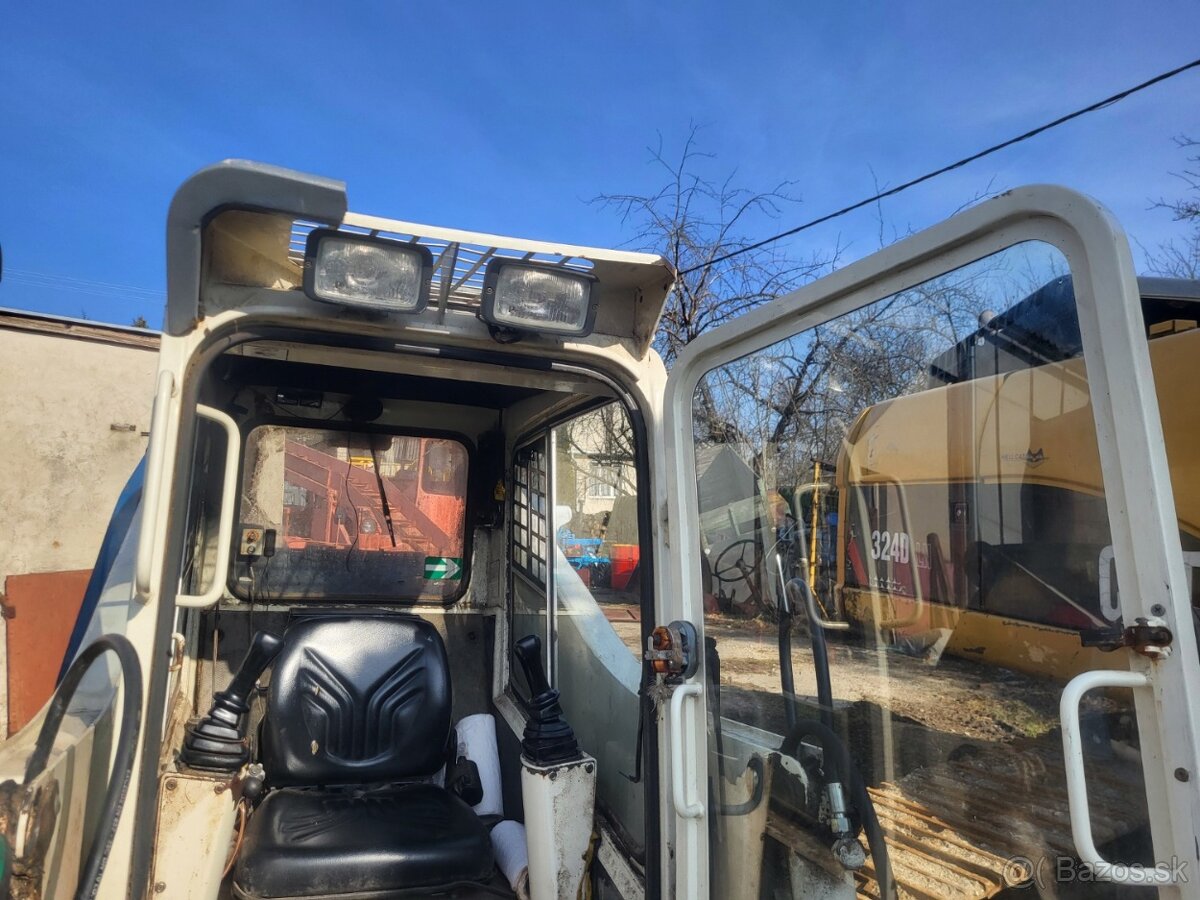 NOVOTNÝ BOBEK 961 - 8