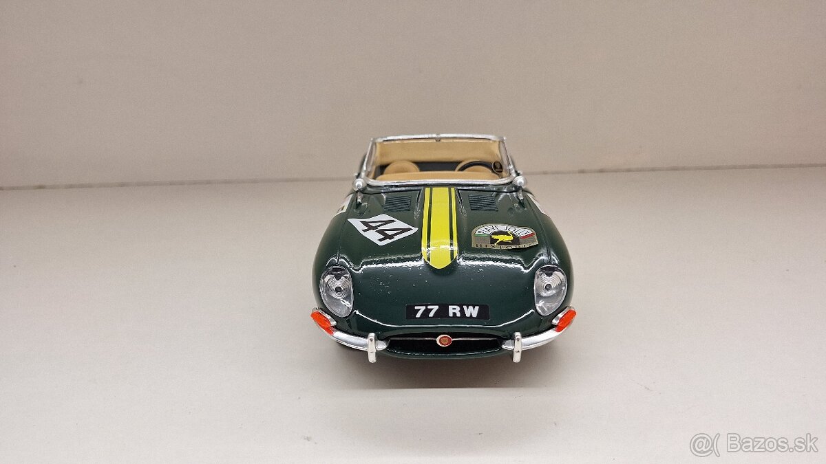 1:18 JAGUAR E CABRIO No. 44 - 8