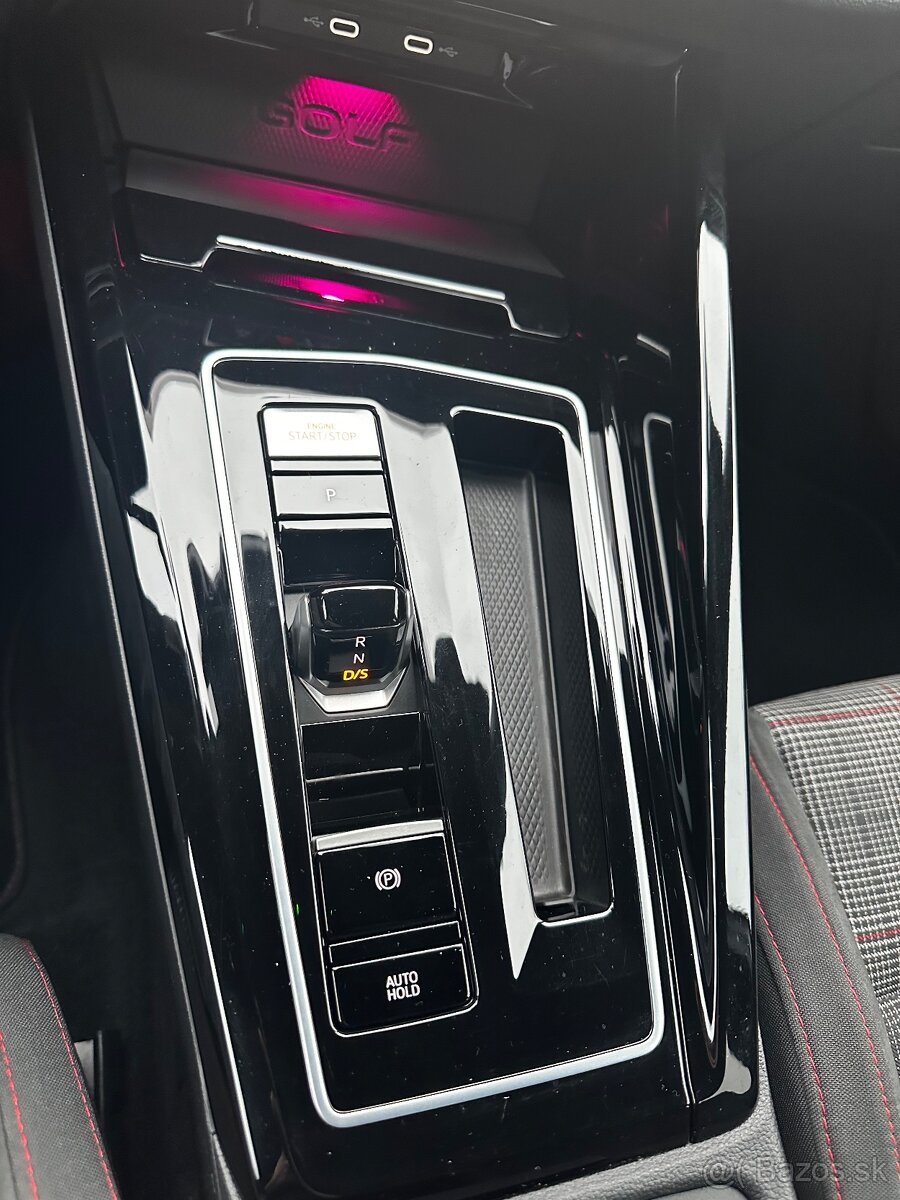 Volkswagen Golf VIII GTI - 8