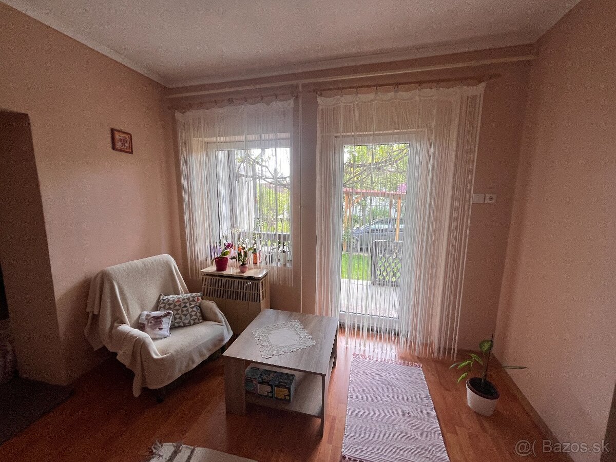 MAĎARSKO - MESZES - 4 IZBOVÝ ZREK. RD - 8