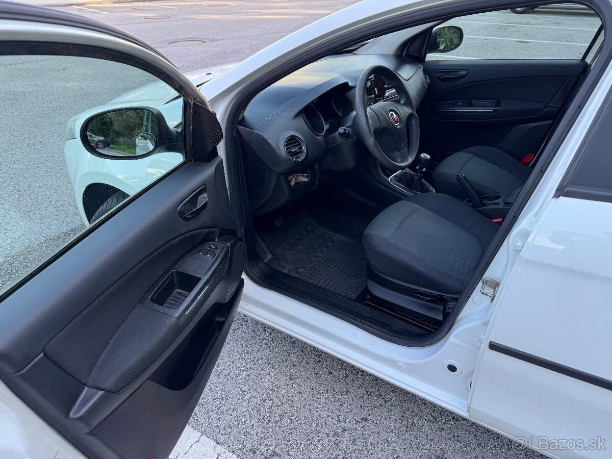 Predám Fiat Bravo 1.4 16V Active PLUS - 8