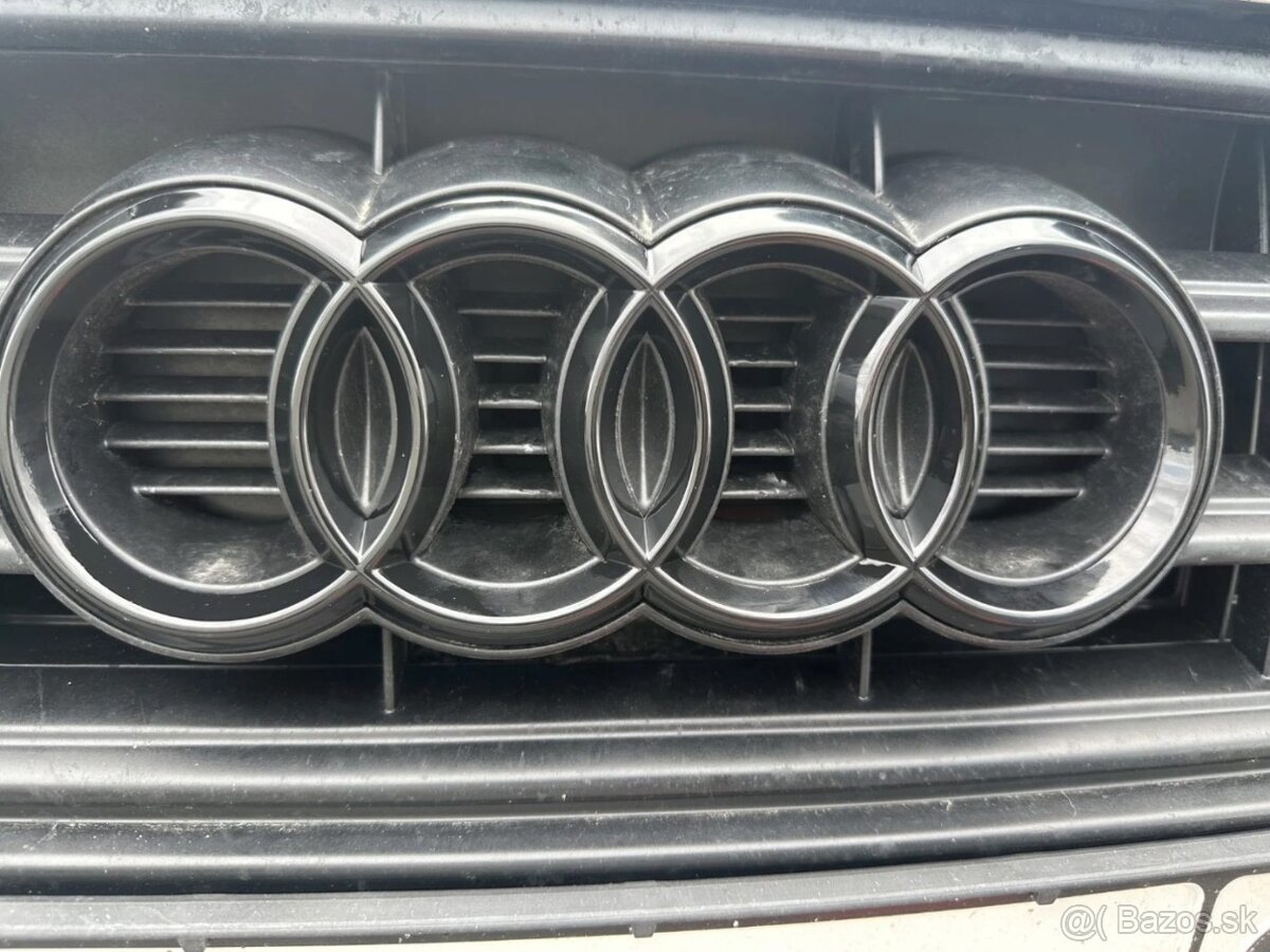 AUDI Čierne lesklé znaky - 8
