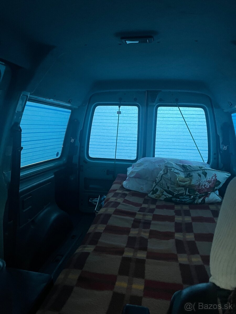 Citroën Jumpy 1.6i (55 kW), 8-miestne - 8