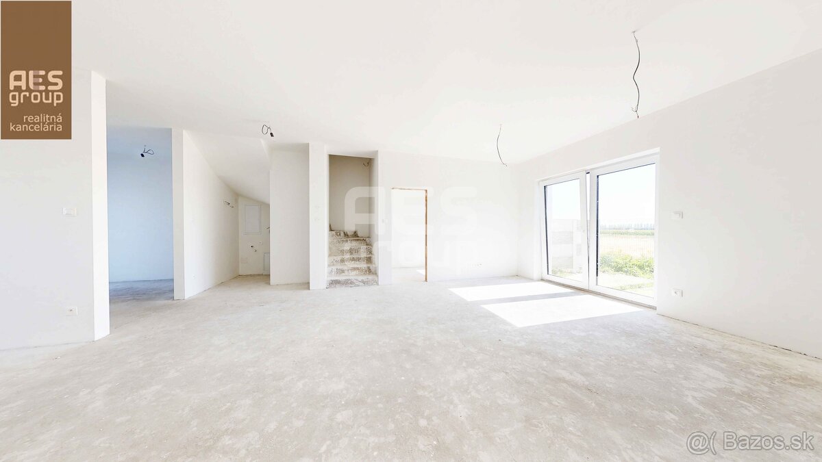 SKOLAUDOVANÉ, PREDAJ, 5 izbový dom, Nová Alej Martina Benku - 8