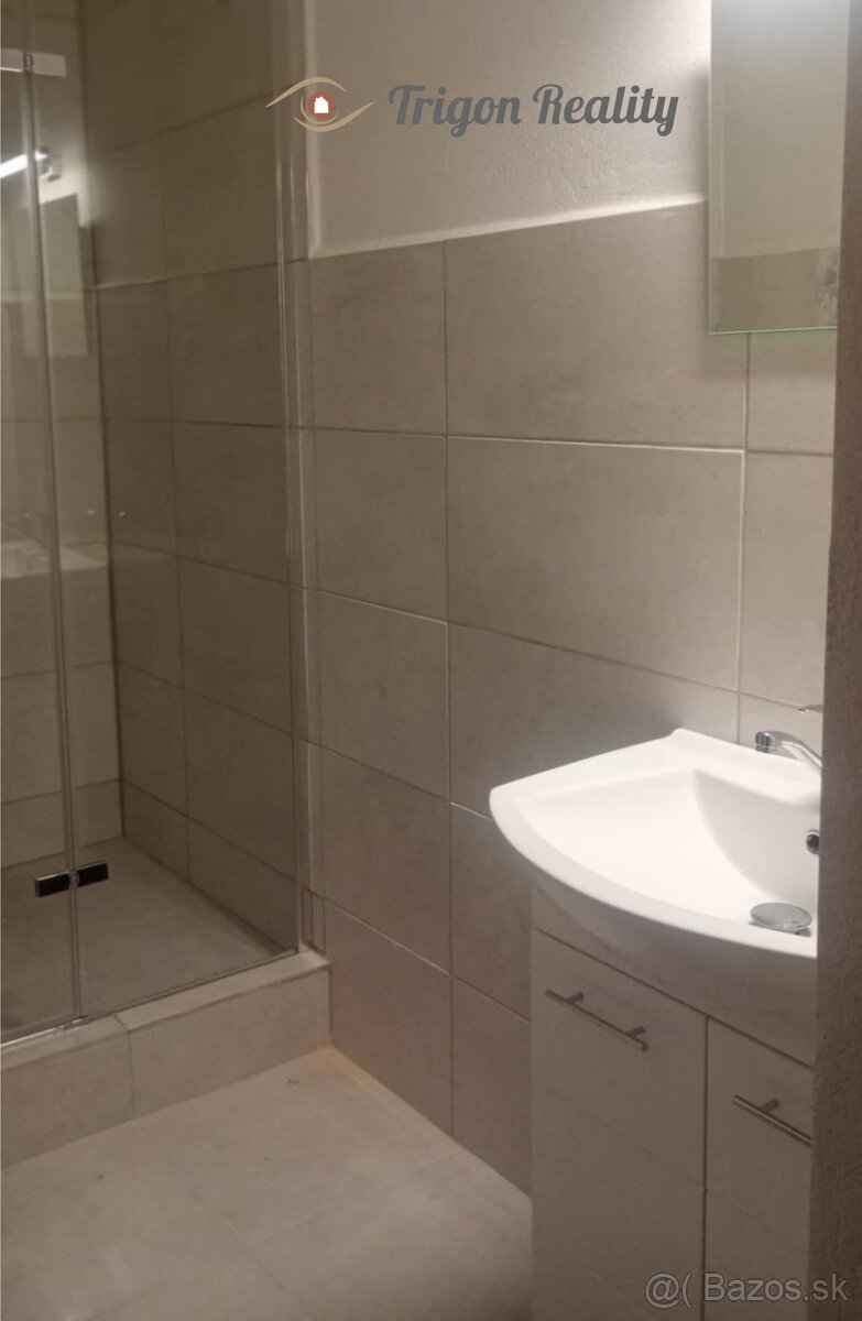 2 izbový novorekonštruovaný byt Komárno Cintorínsky Rad - 8