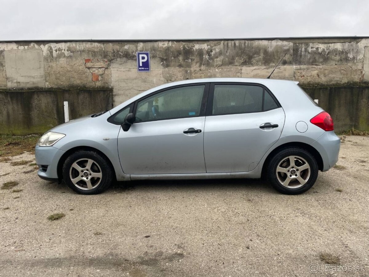 Toyota Auris 1.4 2008 - 8