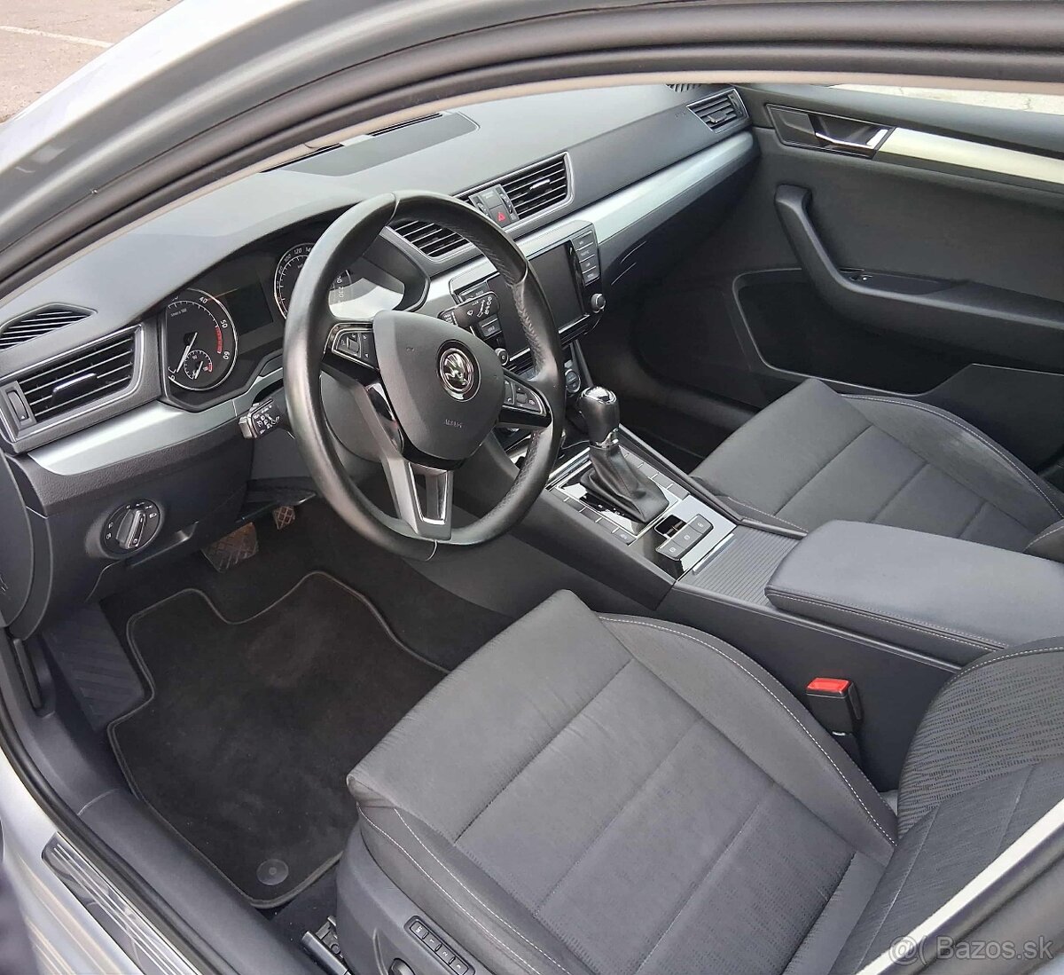 Škoda Superb Combi 2.0 TDI Ambition DSG - 8
