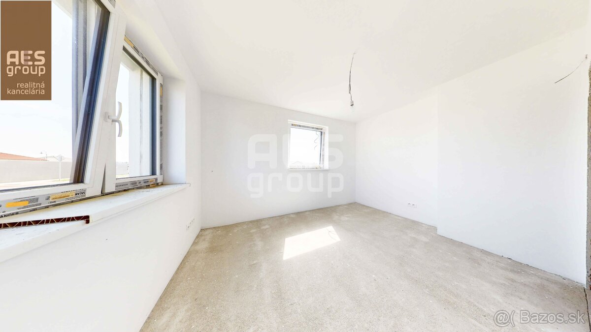 KOLAUDUJEME, PREDAJ, 4i rodinný dom s garážou, ul. Jelšová, - 8