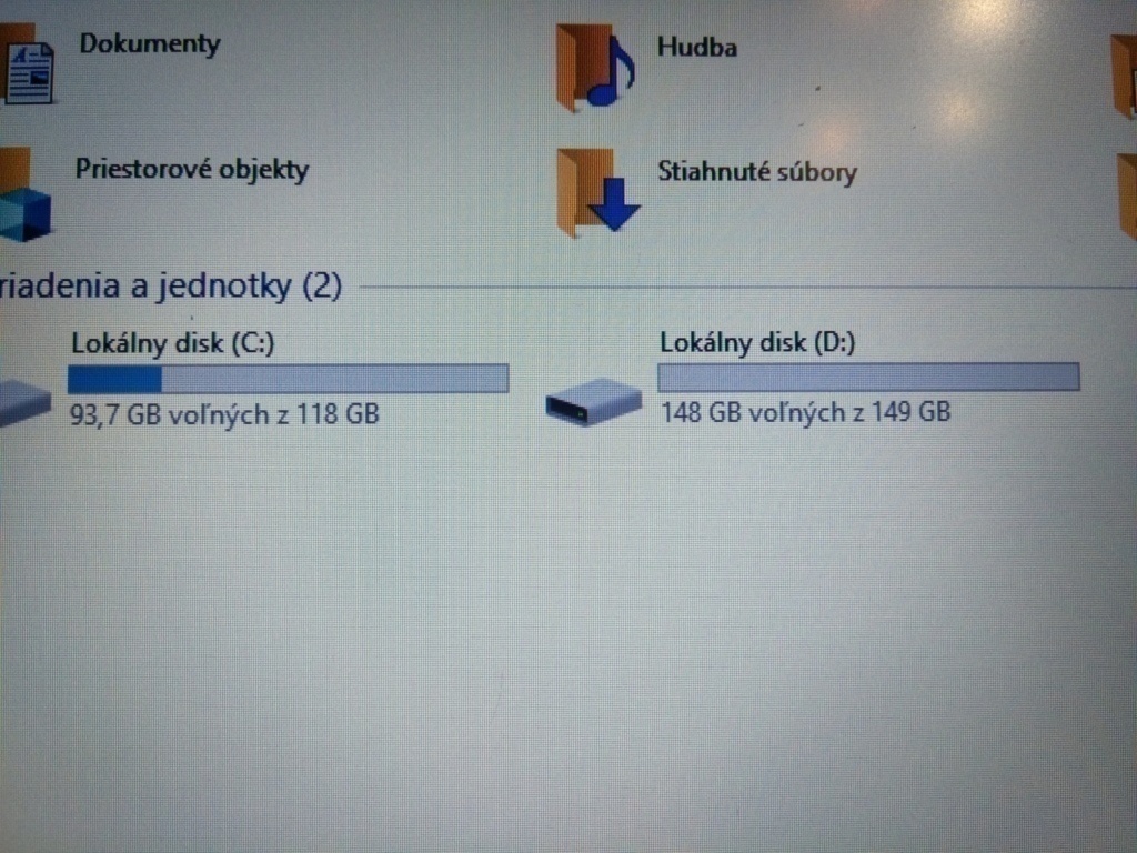 predám HP elitebook 2540p ,Intel® Core™ i7 ,4gb ram ,ssd - 8