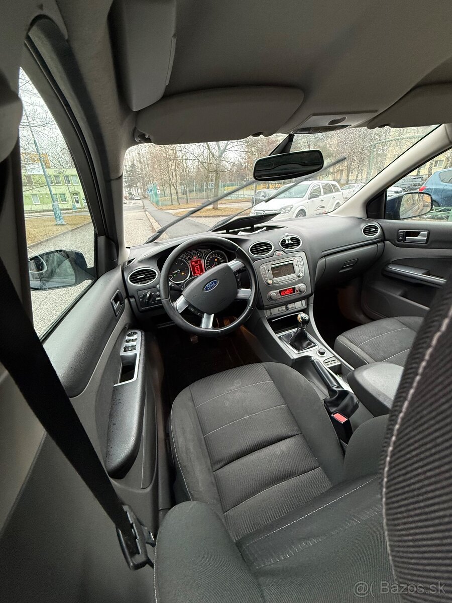 Predám Ford Focus Combi 2008 facelift - 8