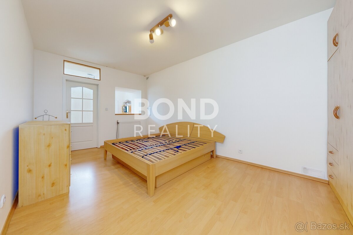 Segnerova vila – priestranný dom s dvoma bytmi a samostatnou - 8