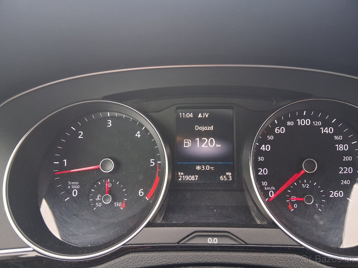 Predam volkswagen passat variant B8 2.0tdi 2018 - 8