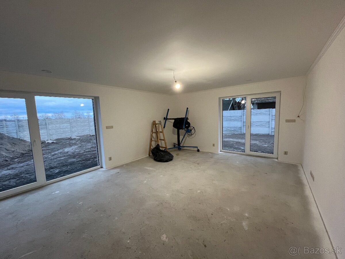 4 izbový rodinný dom, pozemok 942 m2 – 35 min. od centra BA - 8