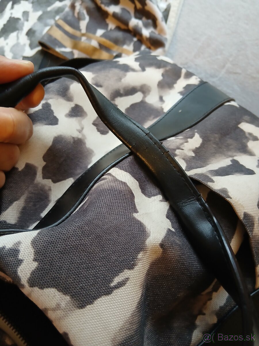 Séria Elodie details Wild Paris - 8