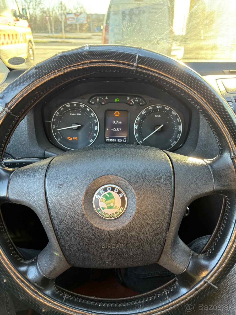 Škoda Octavia 1.6 F.S.I Elegance 2006. - 8