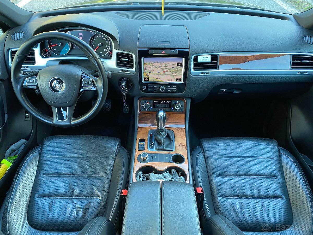 Volkswagen Touareg 3.0 V6 TDI 176kW CASA - 8
