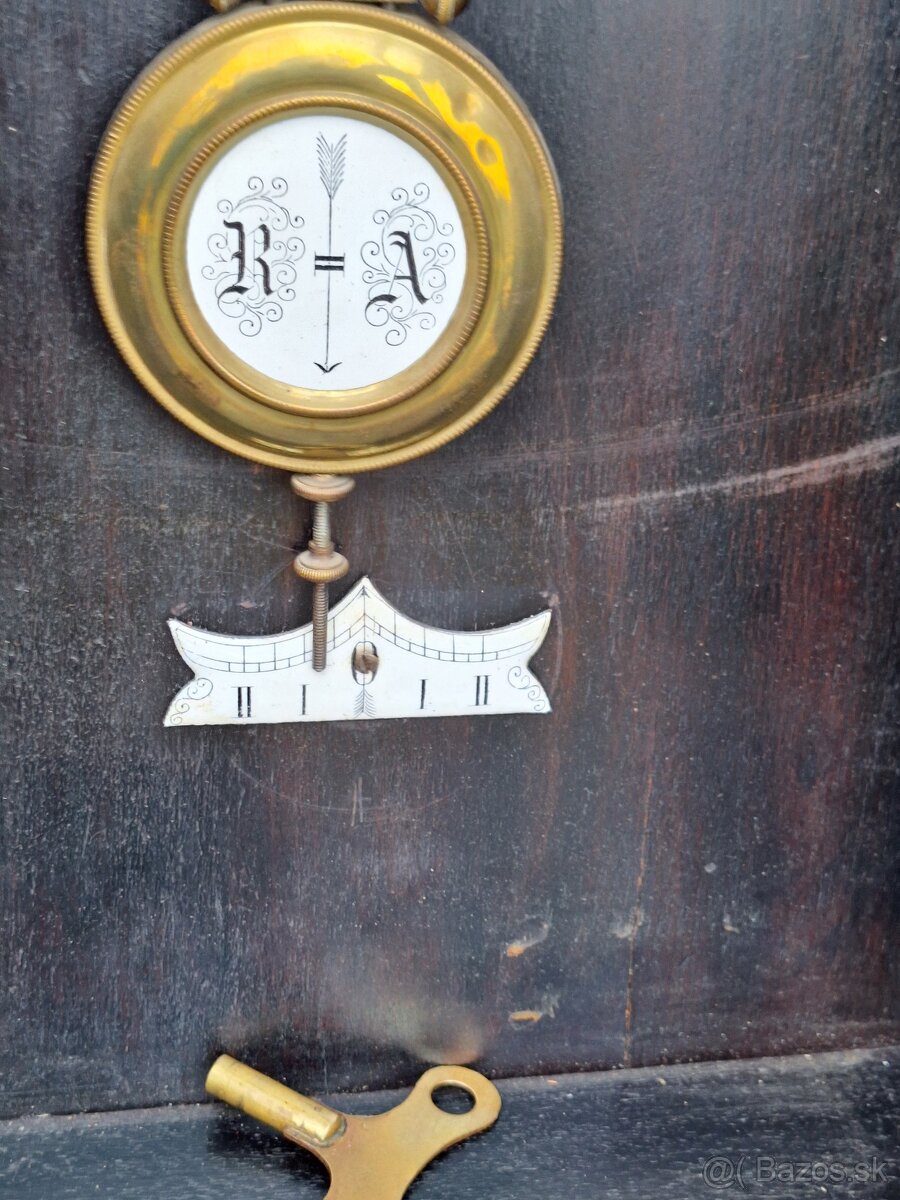Staré nástenné hodiny - 8