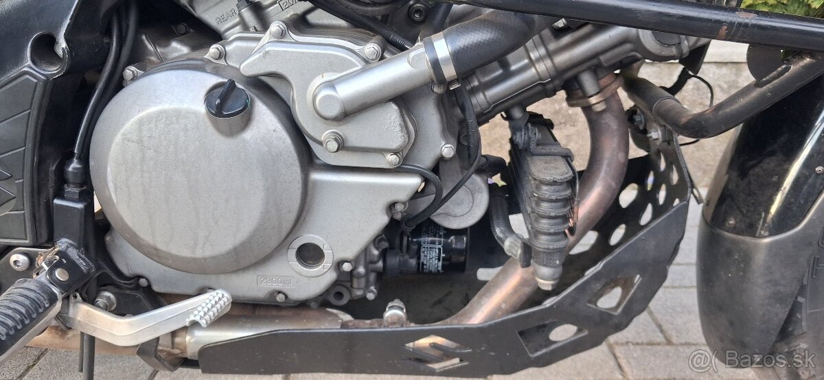SUZUKI DL 650 V-strom - 8