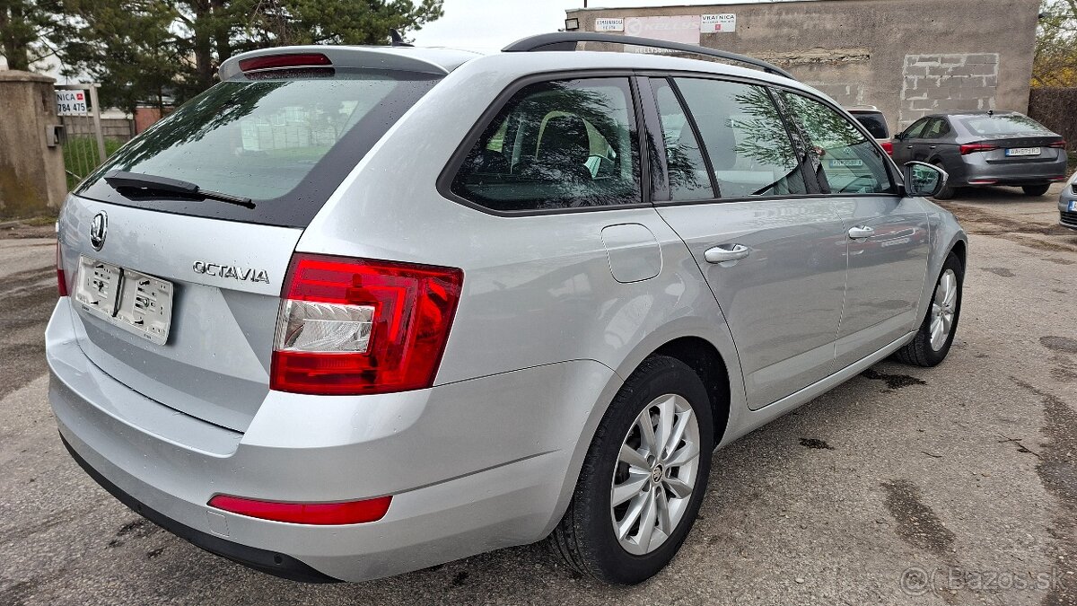 ŠKODA OCTAVIA COMBI 1.6 TDI.DSG - 8
