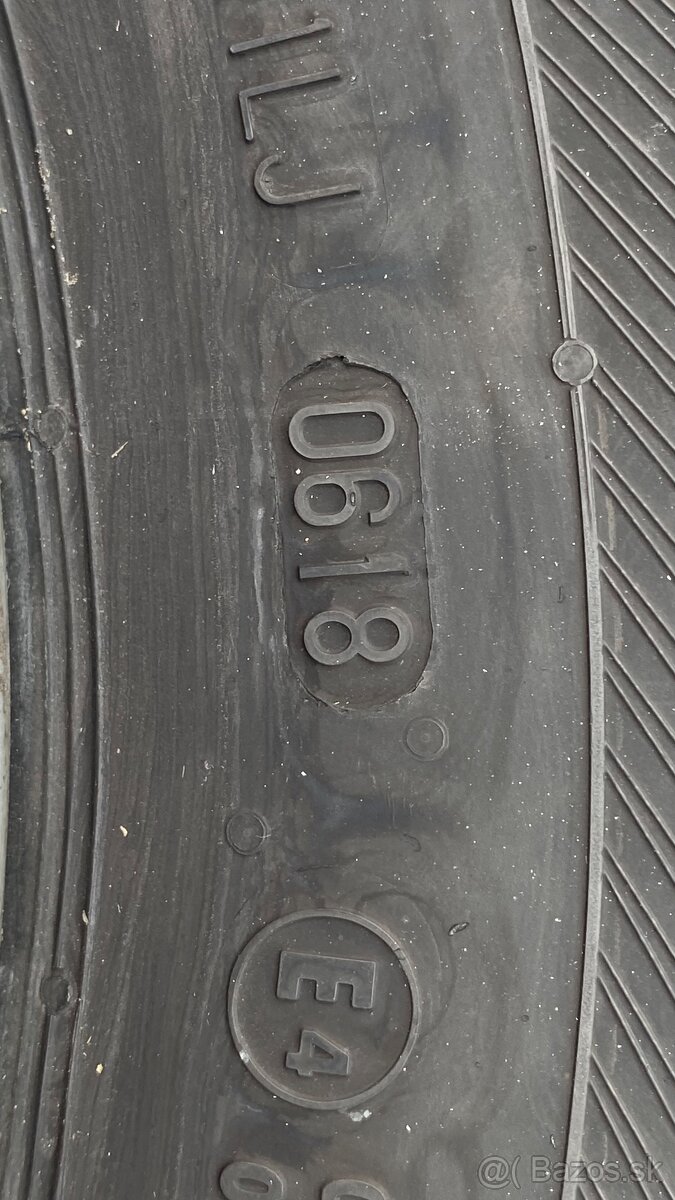 Disky s pneu Mercedes R15 - 8