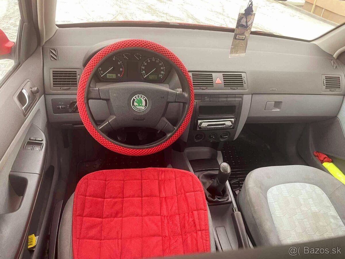 Skoda fabia 1.4 16V comfort - 8