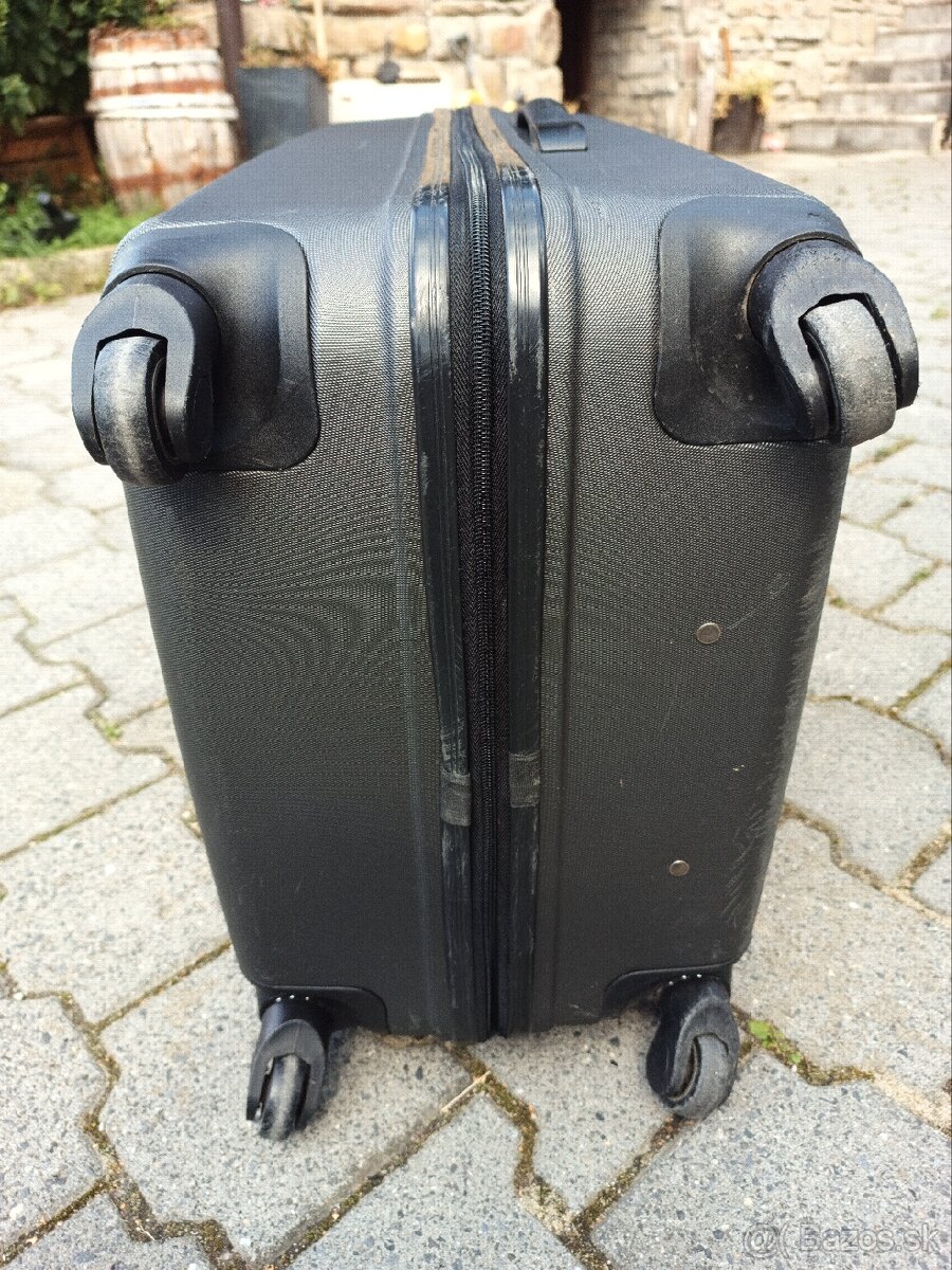 Kufor cestovný 70l - 8