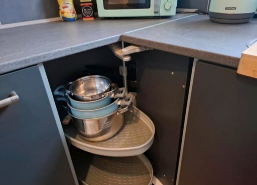 Moderní černá matná linka se spotřebiči,5858 - 8