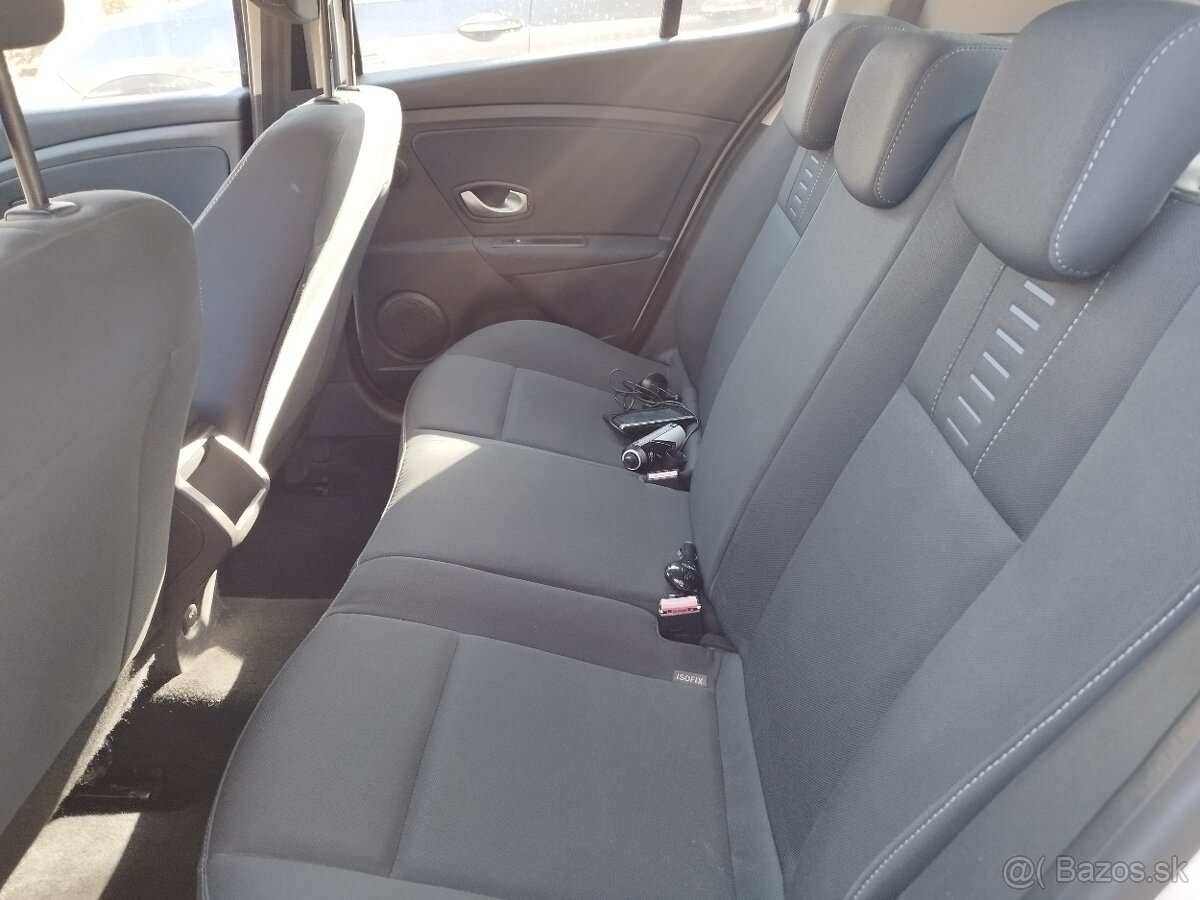 Renault Megane 1.6 benz - 8