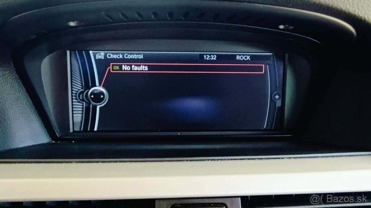 BMW 318d Touring - 8