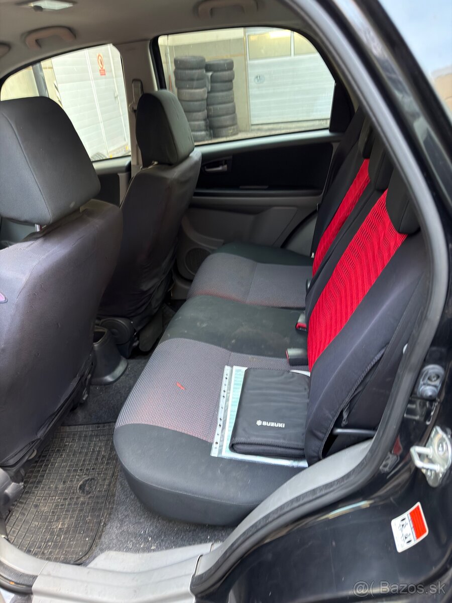 Suzuki SX4 - 8