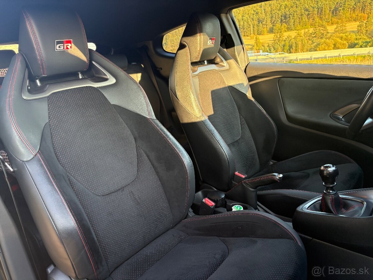 Toyota Yaris GR - 8