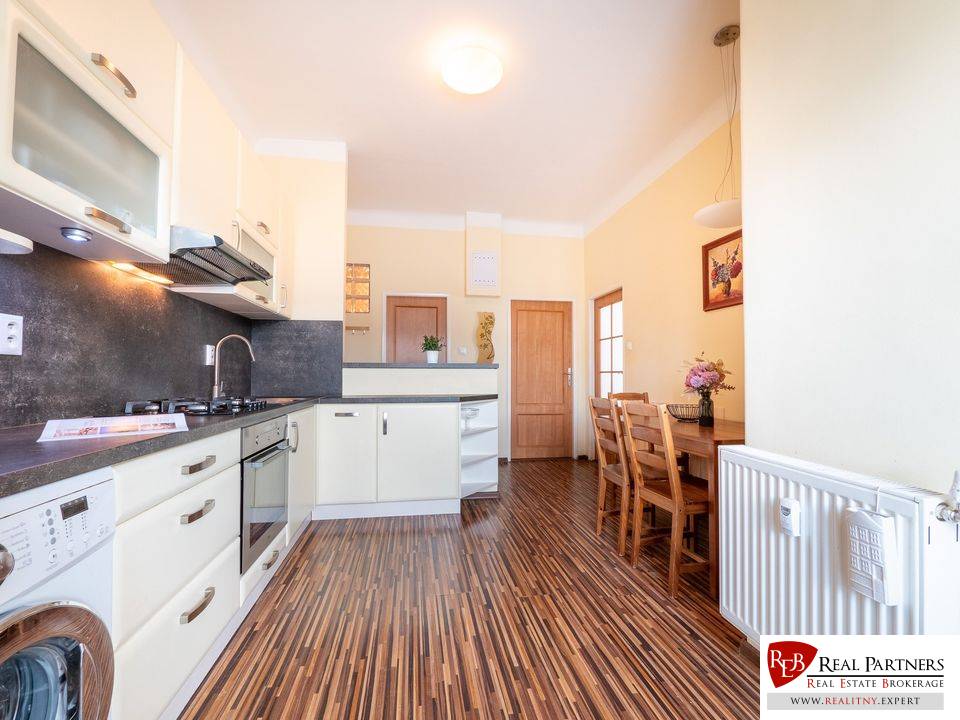 REB.sk ponúka na predaj veľký 2izb. byt na začiatku Vajnorsk - 8