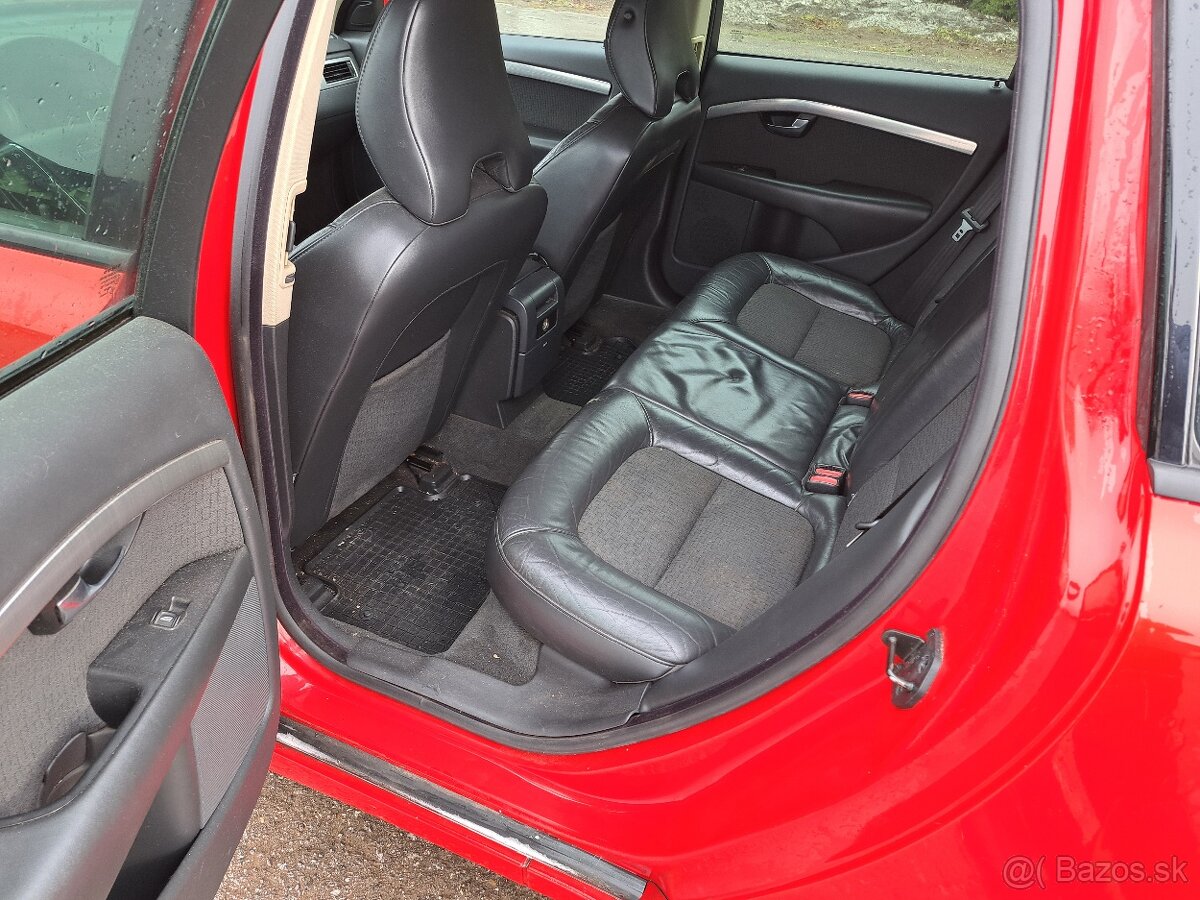 Volvo V70 d5 2007 Kombi - 8