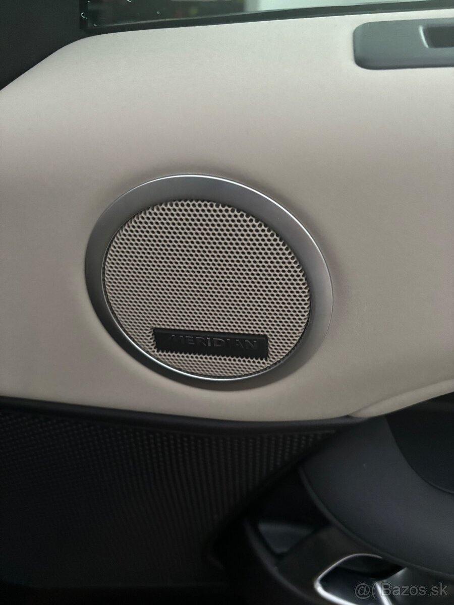 Land Rover Discovery 3.0D SDV6 306 PS AWD Auto SE - 8