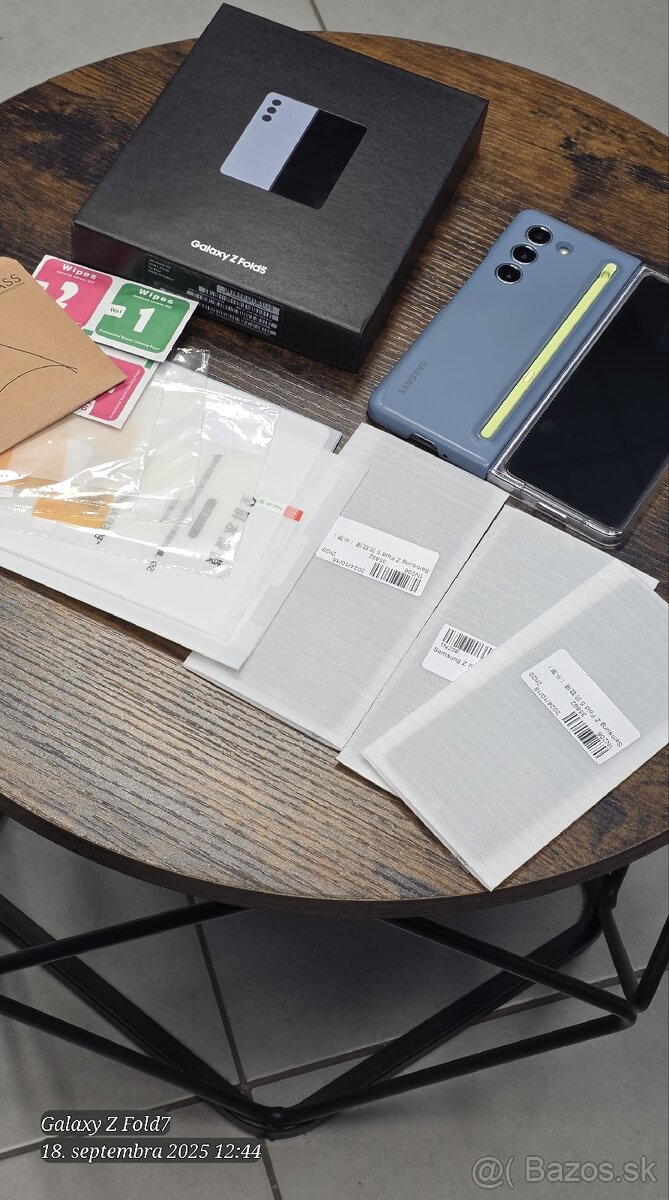 Samsung Z-FOLD 5 12/512 GB - 8