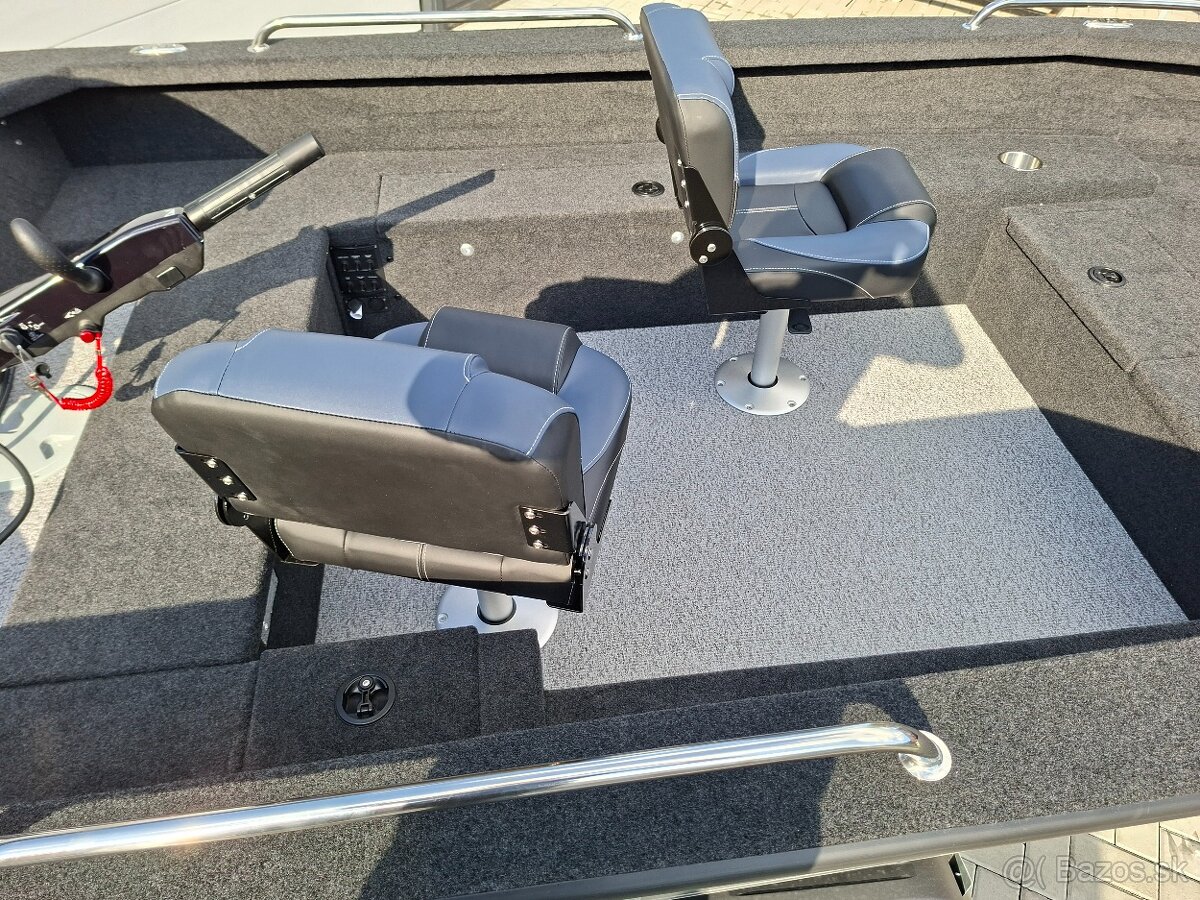 Motorový čln BREMA 450V PRO - 8