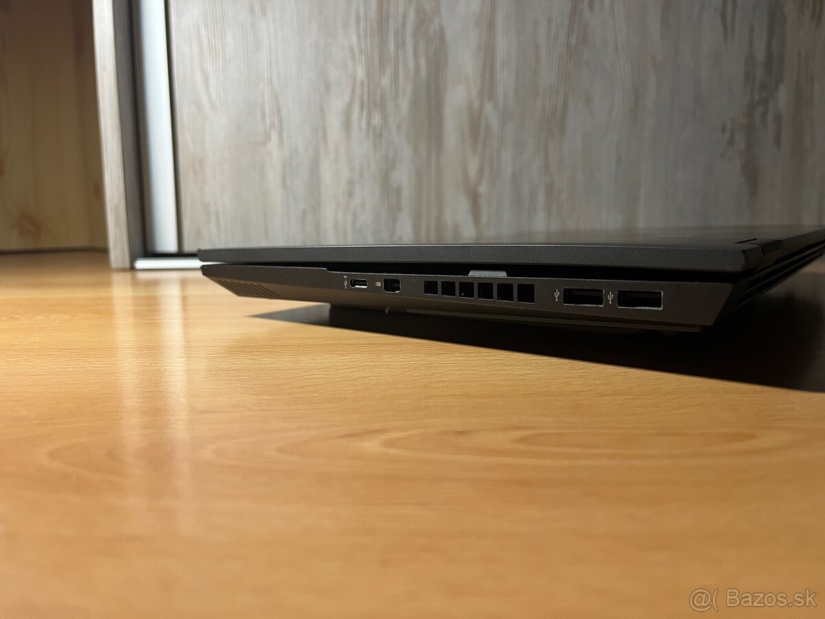 Rezervované: HP OMEN 15 - herný notebook - 8