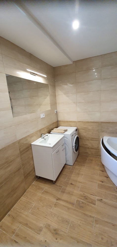 POLYFUNKČNÝ 4. podlažný objekt, 242,7m2, Sídlisko II., PO - 8