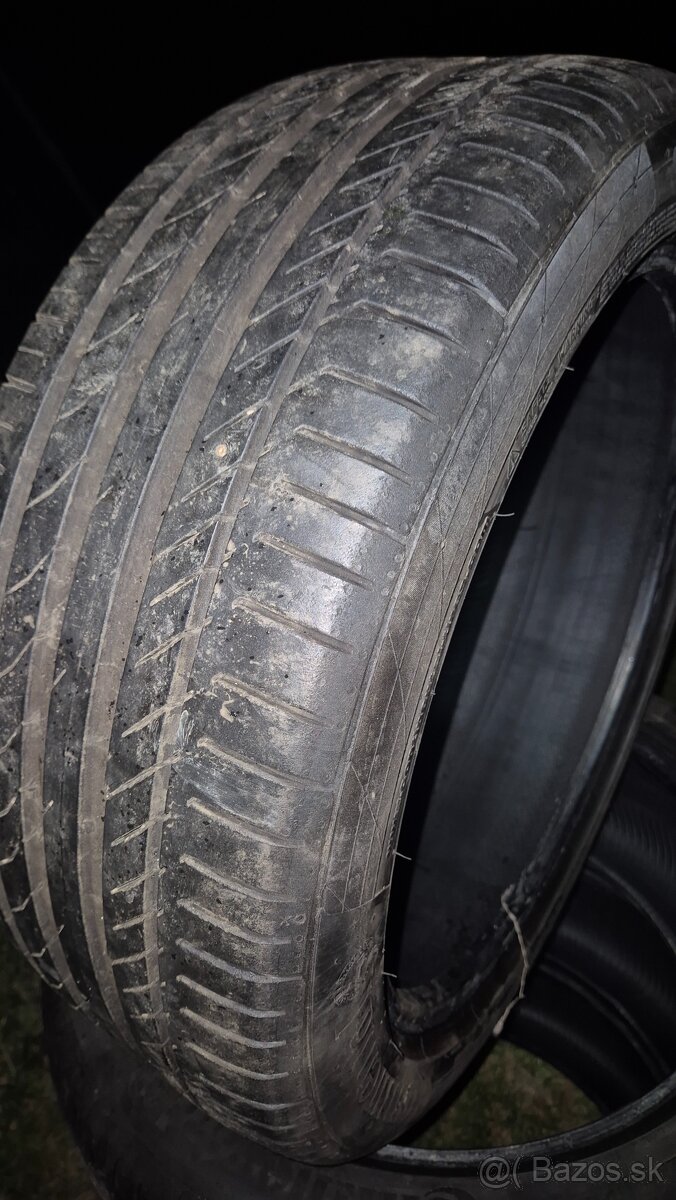 235/45 R19 - 8